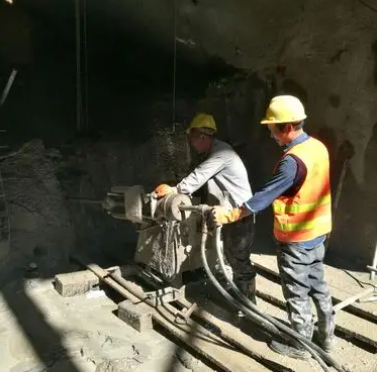 哈巴河水下抗分散灌浆料特点 水下不分散注浆料介绍